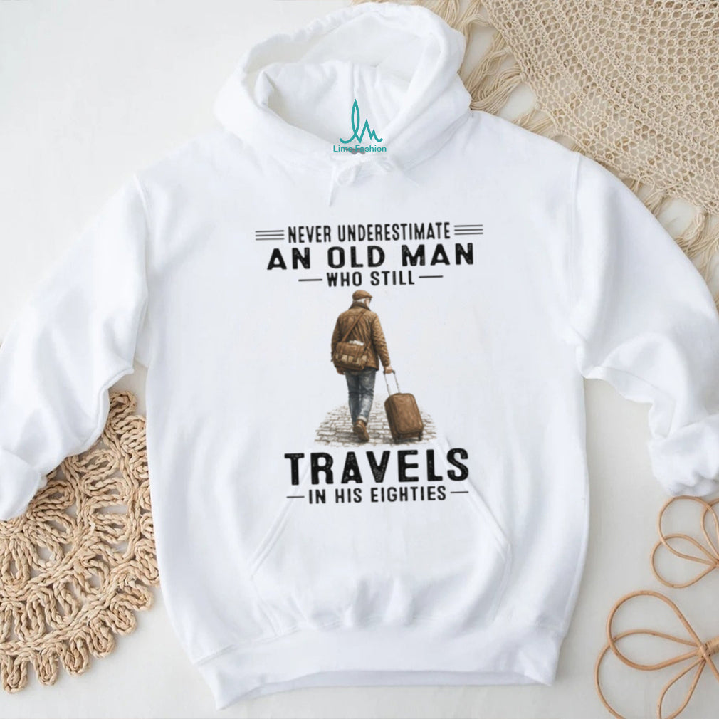 Traveling Old Man 80s Retirement Travel T Shirt