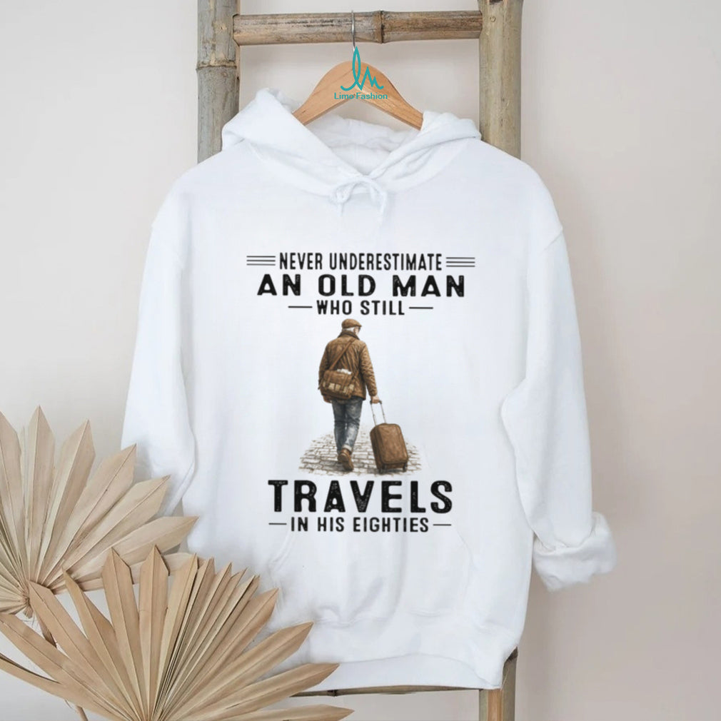 Traveling Old Man 80s Retirement Travel T Shirt
