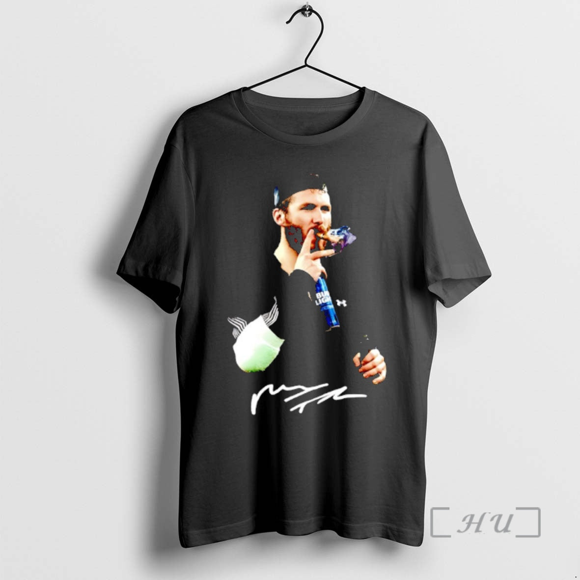 Trending Matthew Tkachuk Smoking X Bud Light Signature T-Shirts, Hoodie, Sweatshirt | PodTeesHub.com