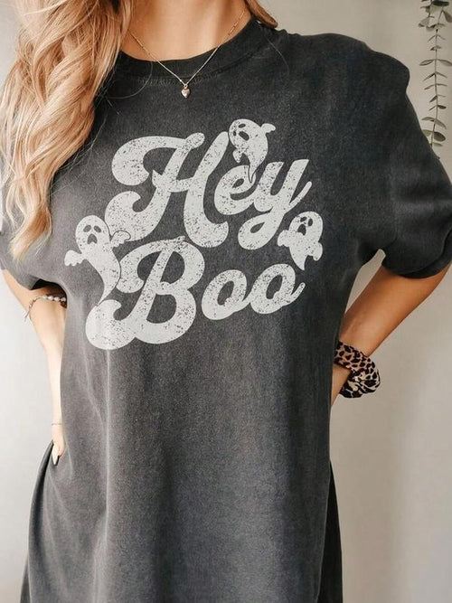 Women's "Hey Boo" Ghost Print Short Sleeve T-Shirt, Cute Halloween Graphic Tee for Spooky Season and Casual Daily Wear...