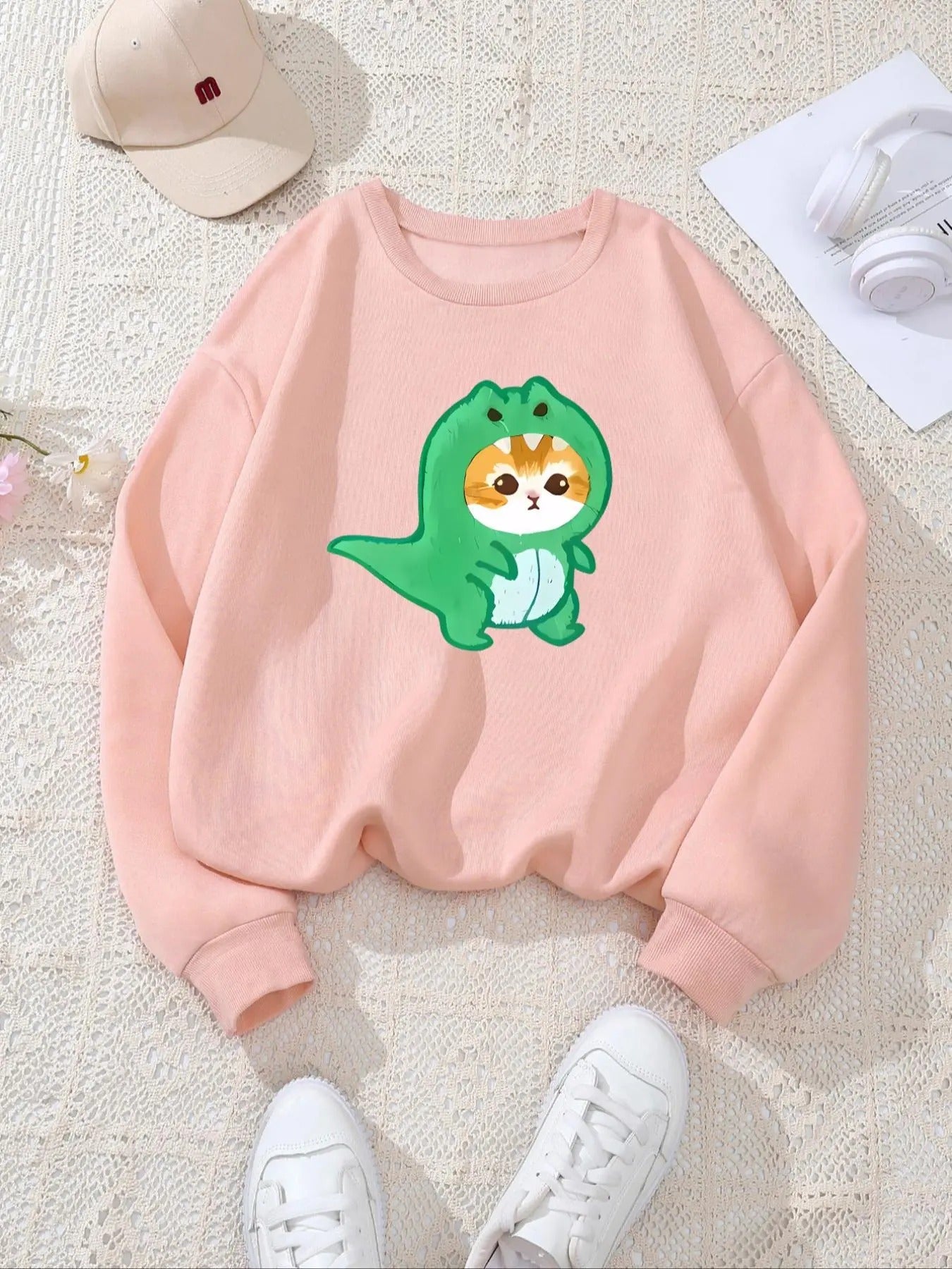 Women's Cartoon Cat Print Crew Neck Sweatshirt, Casual Long Sleeve Pullover for Fall & Winter, Women's Clothes for Daily...