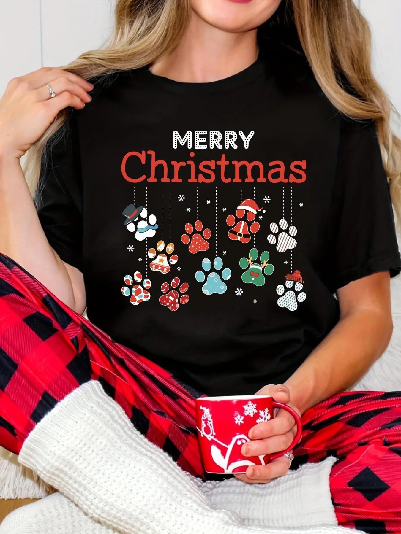 Women's Christmas Themed Paw Print Round Neck Tee, Casual Soft Comfortable Short Sleeve Crew Neck T-shirt for Daily Wear,...