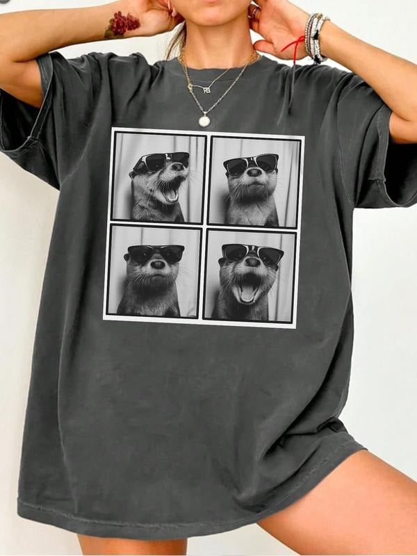 Women's Dark Gray 'Cool Otter in Sunglasses' Four-Frame Comic Graphic Short Sleeve T-Shirt