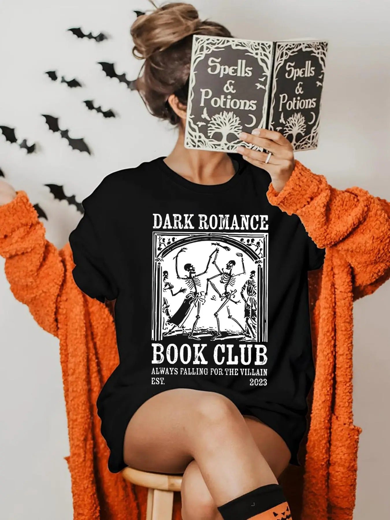 Women's Halloween Themed Cartoon Skeleton & Letter Print Round Neck Tee, Fashion Casual Crew Neck T-Shirt for Daily...