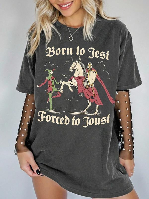 Women's Knight and Joker Print & Letter Print Regular Fit Round Neck T-shirt, Casual Basic Top for All Seasons, Women's...