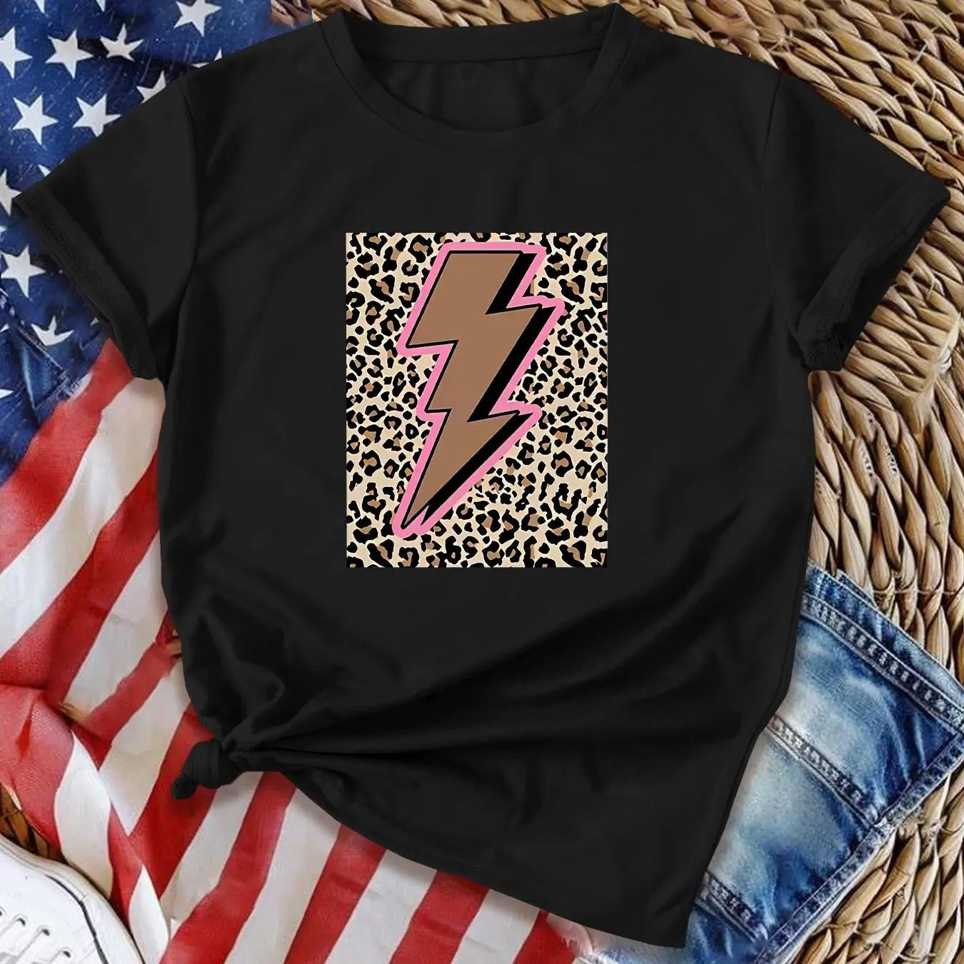 Women's Leopard Lightning Print Round Neck Tee, Fashion Casual Short Sleeve T-shirt for Daily Wear, Ladies Spring & Fall...