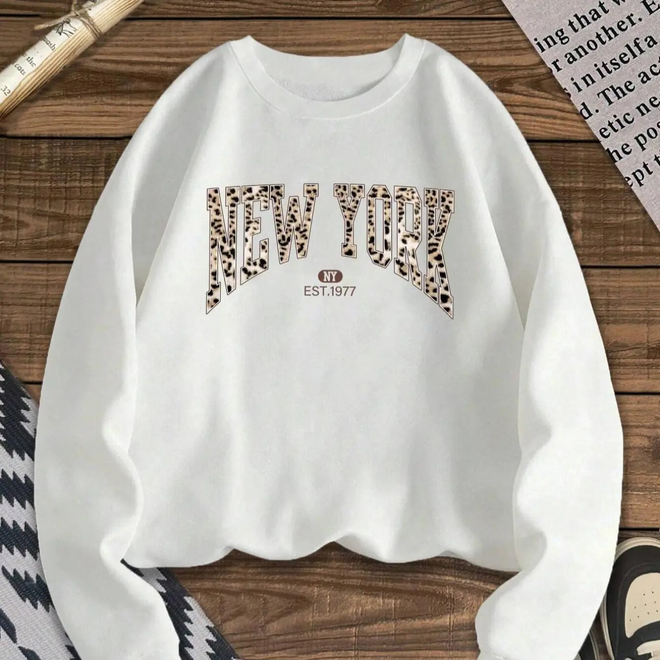 Women's Letter Print Drop Shoulder Thermal Lined Sweatshirt, Casual Long Sleeve Round Neck Pullover for Fall & Winter,...