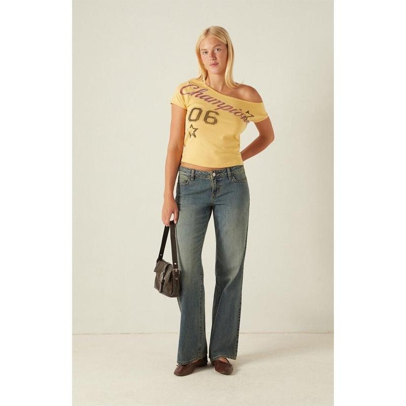 Your Favorite Women's Champions 06 Off-The-Shoulder T-Shirt Hoodie, Sweatshirt | PodTeesHub.com