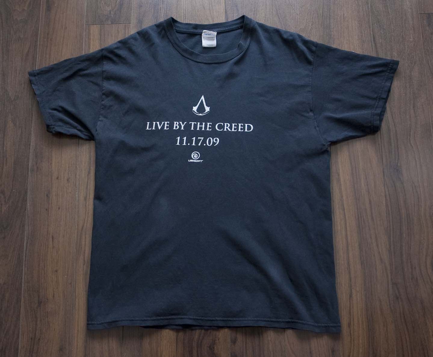 Other Assassin S Creed 2 Video Games T Shirt 2009 Ubisoft Size L Hoodie, Sweatshirt | PodTeesHub.com