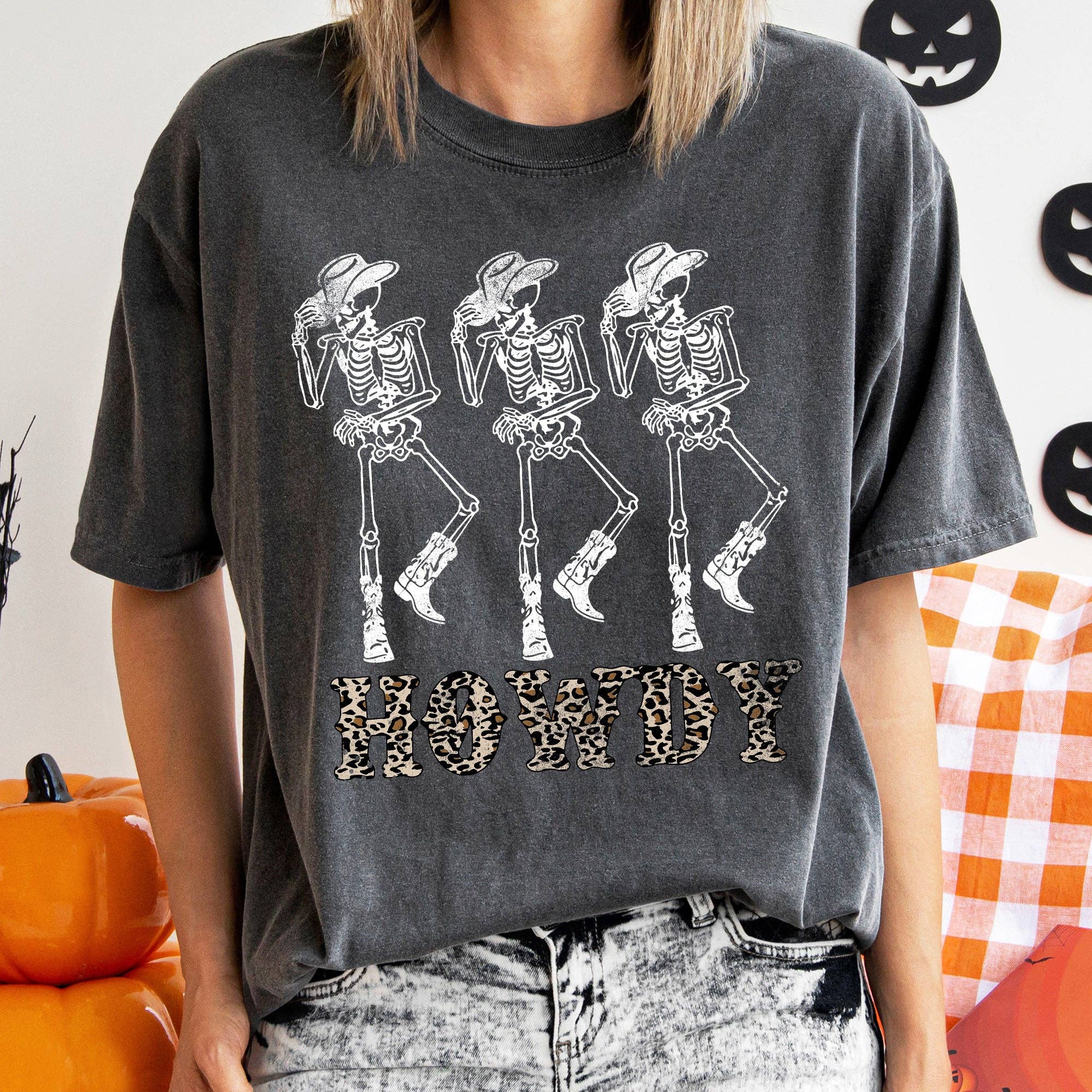 Howdy Leopard Retro Halloween T-Shirt Hoodie, Sweatshirt | PodTeesHub.com