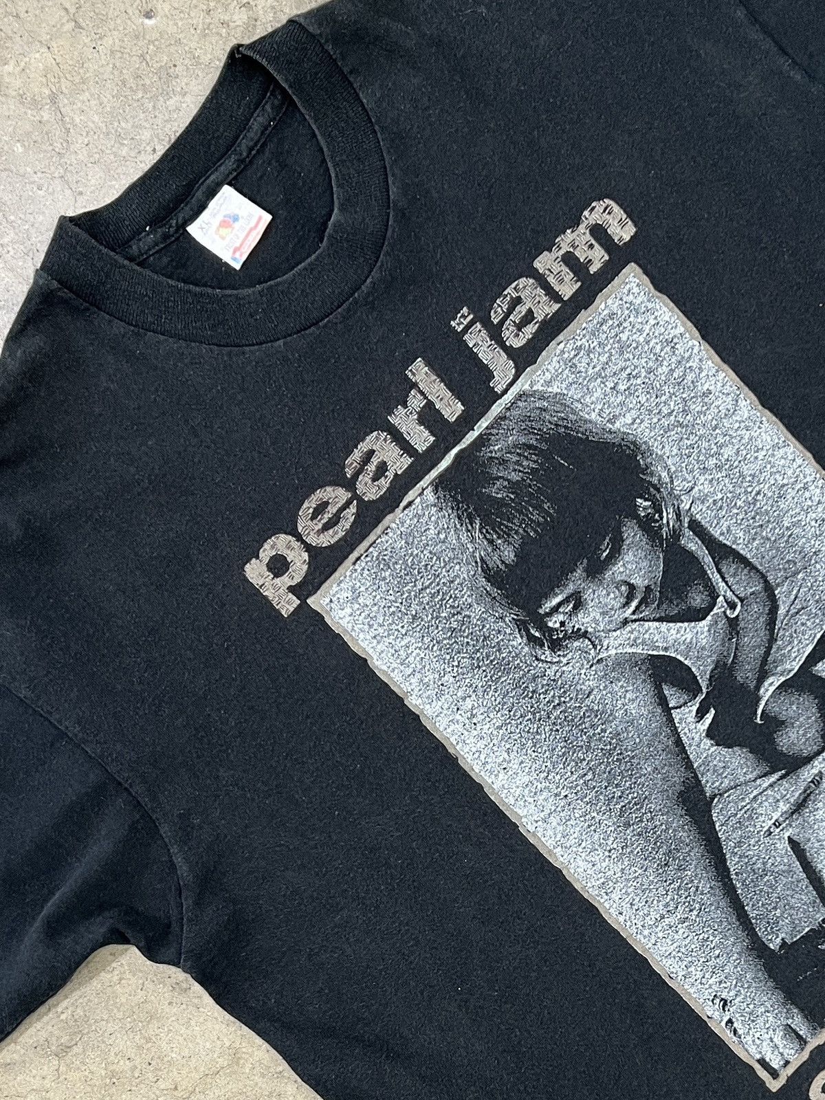 Band Vintage 1992 Pearl Jam Choices 9 Out 10 Crayons Guns Xl T-Shirts, Hoodie, Sweatshirt