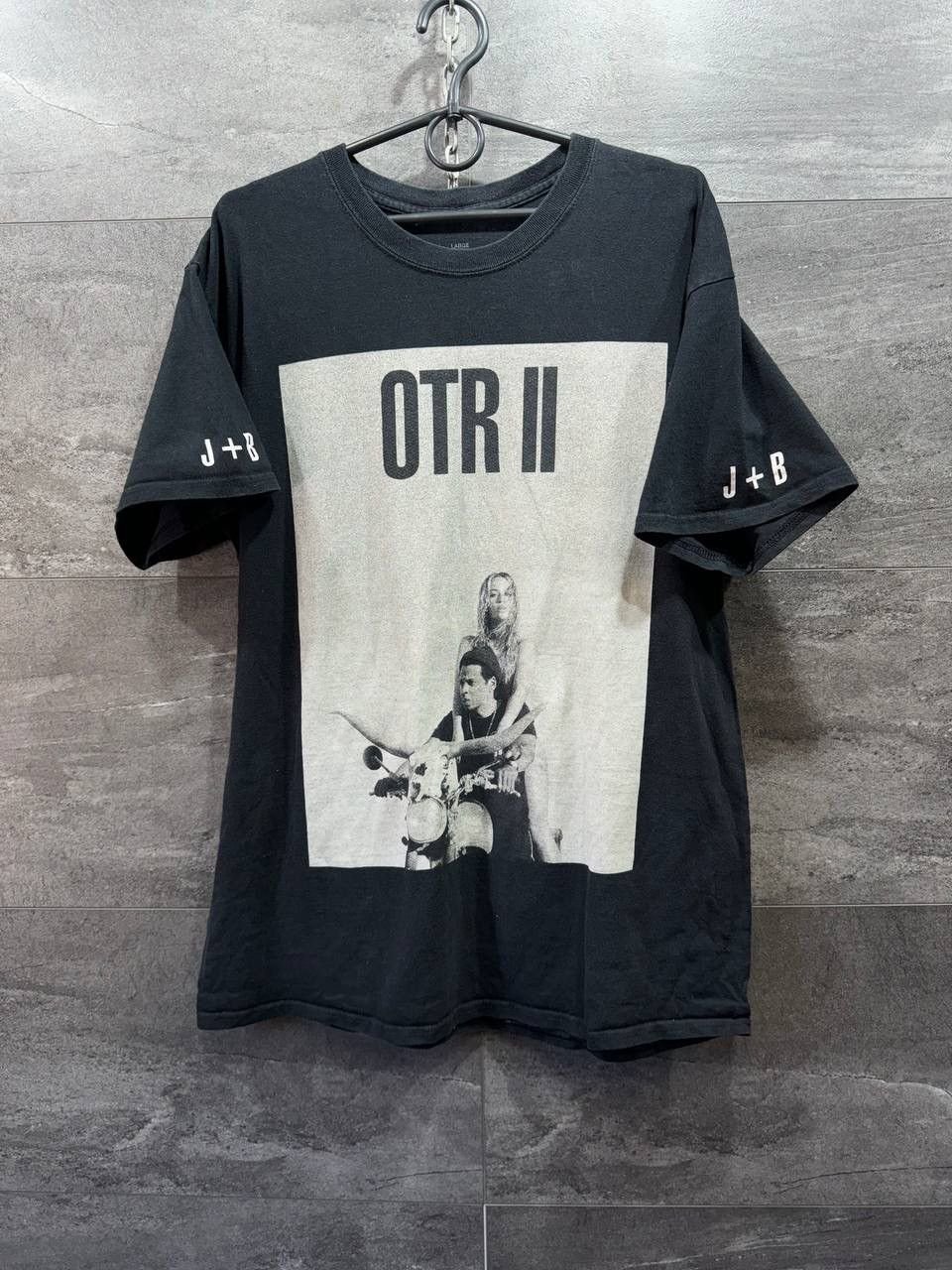 Band Tees Thrashed Faded Jay Z And Beyonce Otr Ii Tour Tee Size L Hoodie, Sweatshirt | PodTeesHub.com