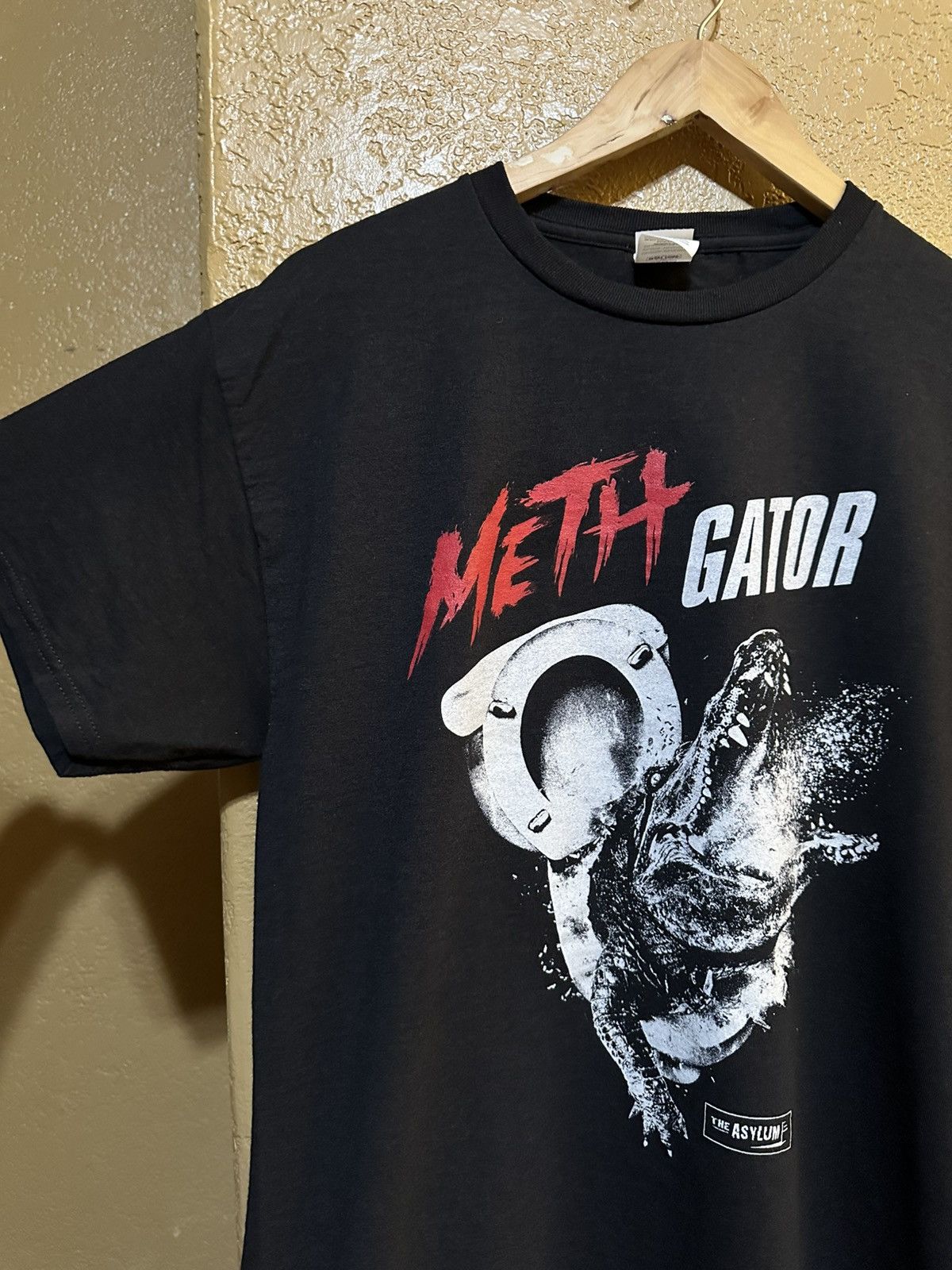 4gseller Meth Gator Horror Movie Tee Medium Hoodie, Sweatshirt | PodTeesHub.com