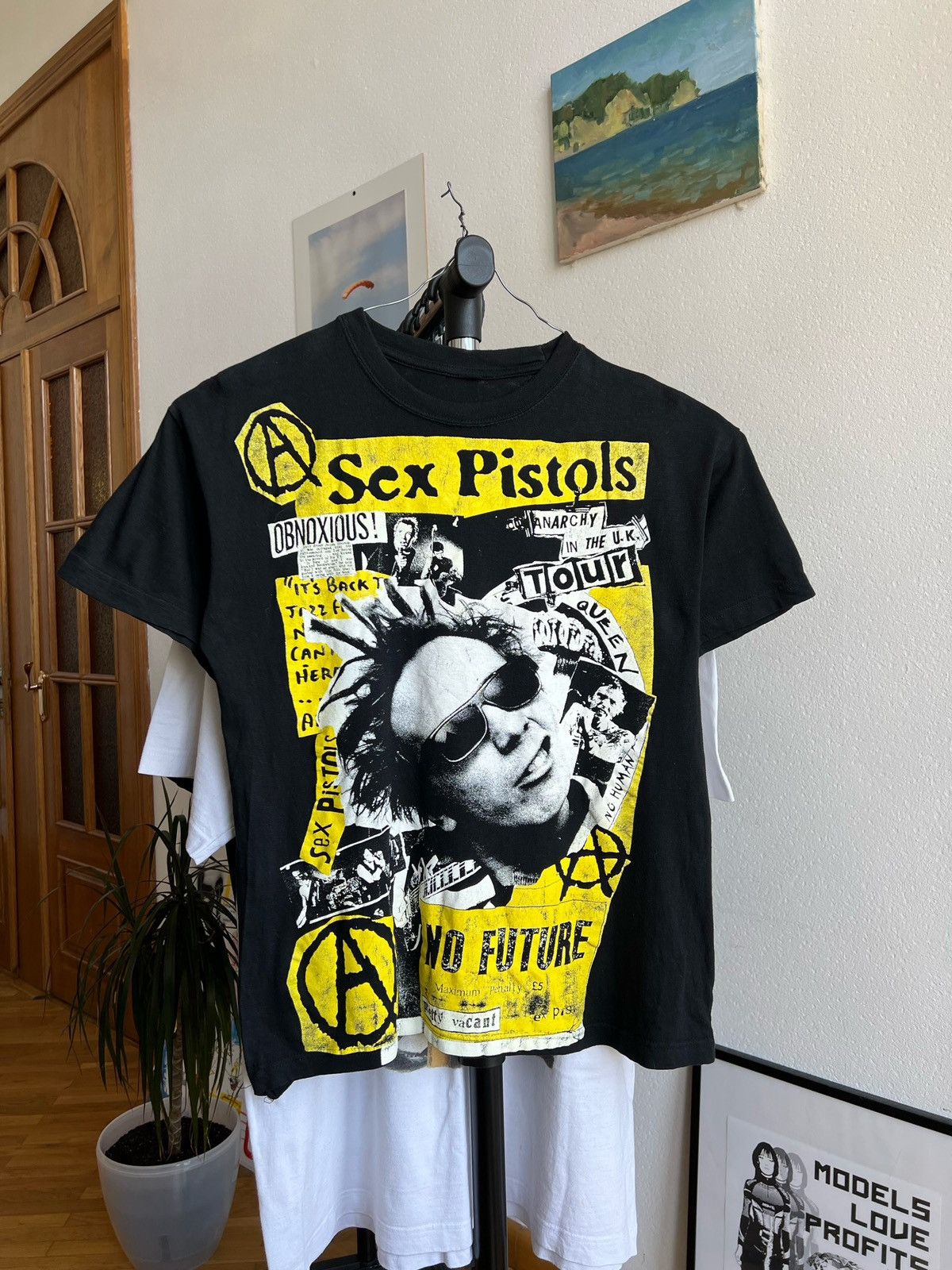 Vintage 90s Sid Vicious Sex Pistols Punk Band Tee Hoodie, Sweatshirt | PodTeesHub.com