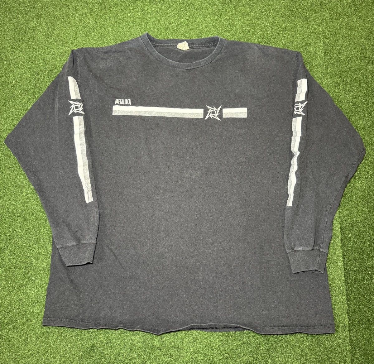 Metallica X Vintage Vintage Y2k Metallica Graphic Rare Long Sleeve Xxl T Shirt Hoodie, Sweatshirt | PodTeesHub.com