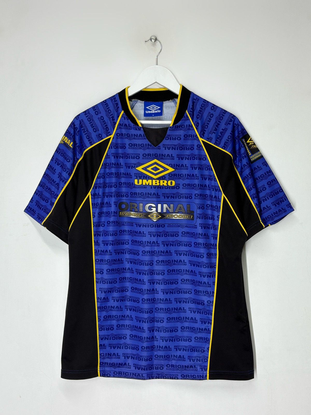 Umbro 90s Vintage T Shirt Chelsea Vibes Rare Item Hoodie, Sweatshirt | PodTeesHub.com