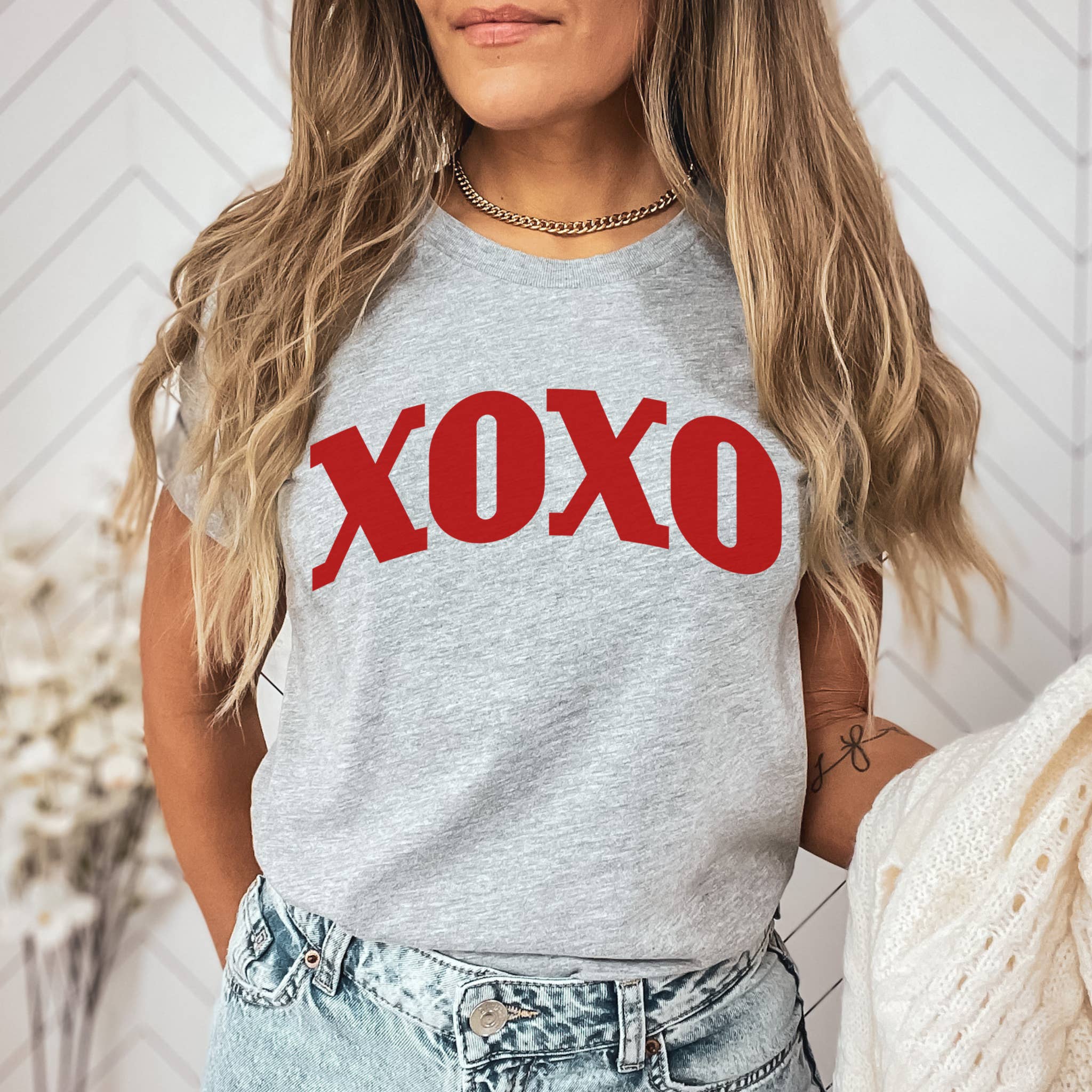 Xoxo Tee | Valentine's Day | Sizes XS-2XL Hoodie, Sweatshirt | PodTeesHub.com