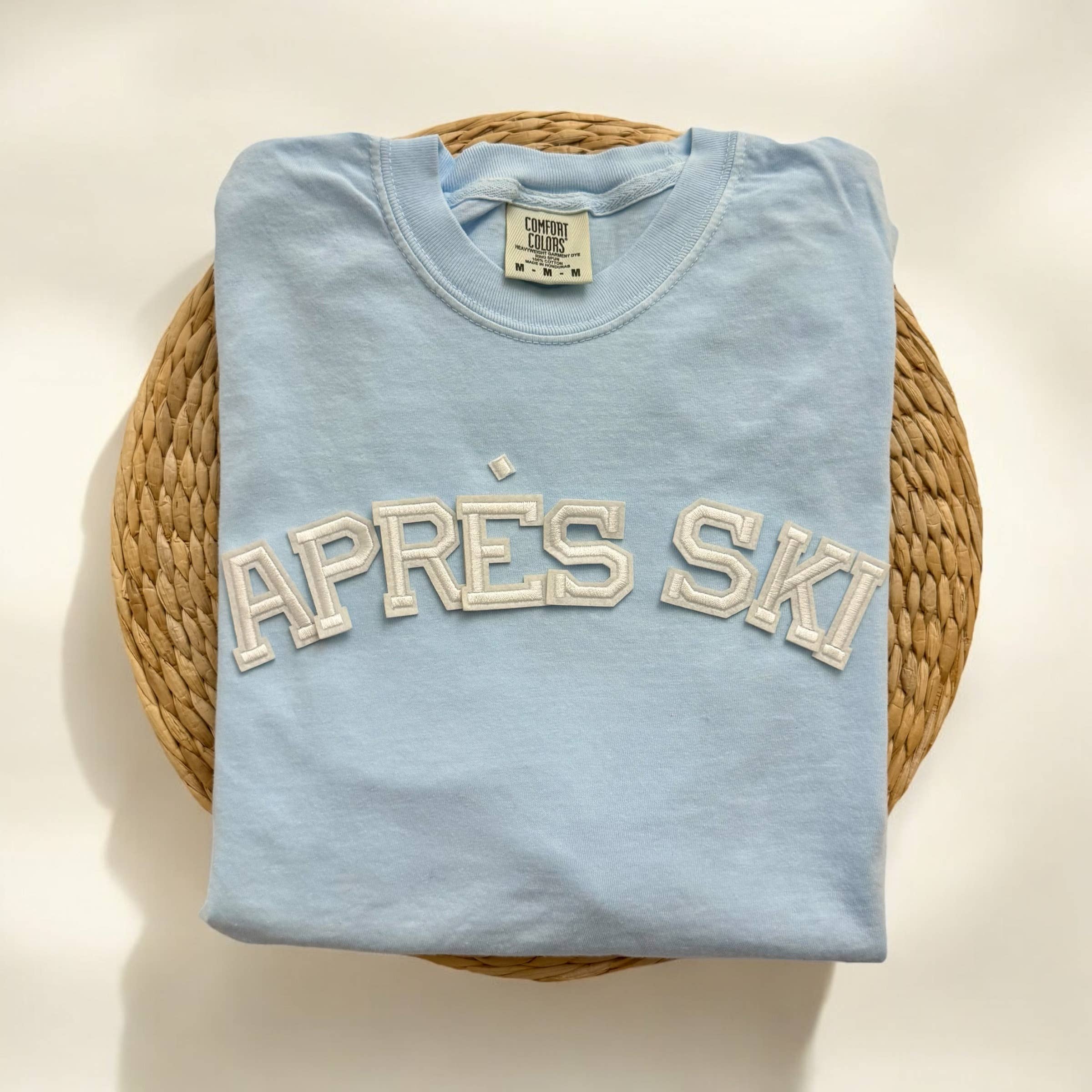 Comfort Colors Après-Ski Short Sleeve Shirt, Ski Tees Hoodie, Sweatshirt | PodTeesHub.com