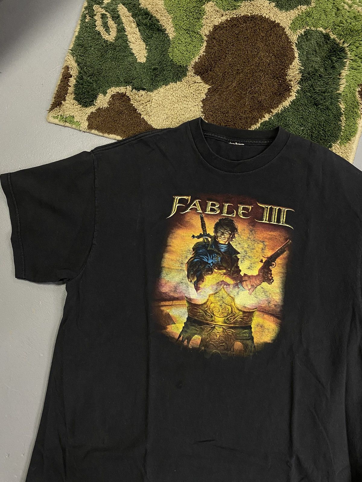 Vintage 00 Fable 3 Xbox Game Promo Y2k Tee Shirt Large Hoodie, Sweatshirt | PodTeesHub.com