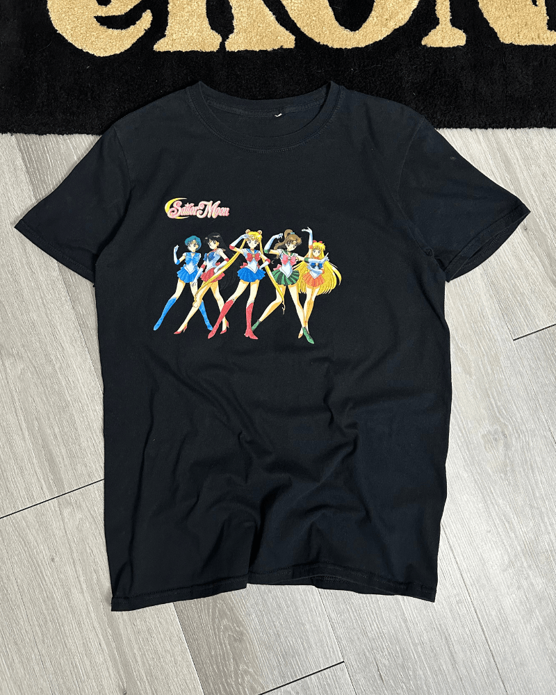 Anime Vintage Sailor Moon Anime Black Size Medium T-Shirts, Hoodie, Sweatshirt