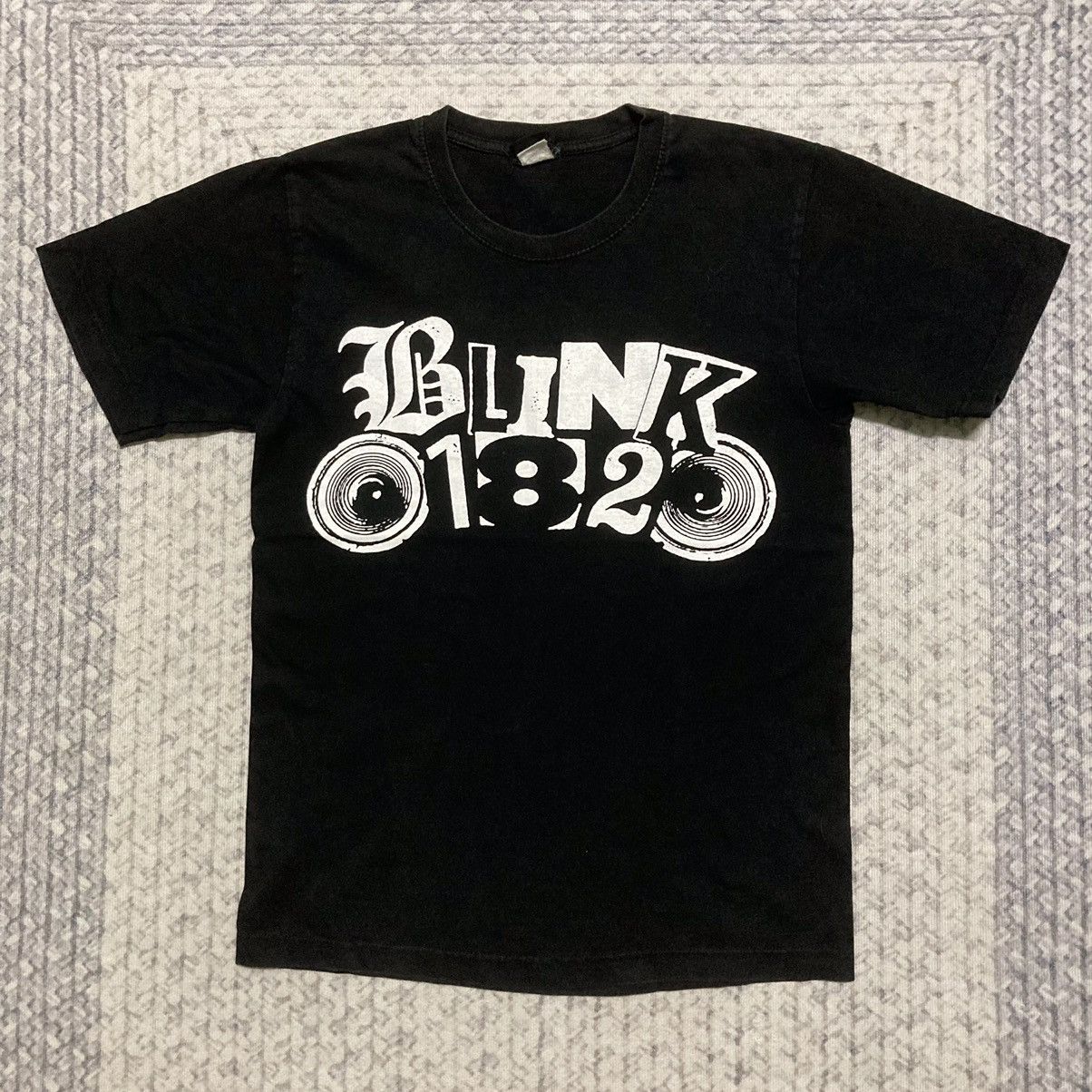 Vintage Rare Y2k Blink 182 Punk Band Tees Hoodie, Sweatshirt | PodTeesHub.com