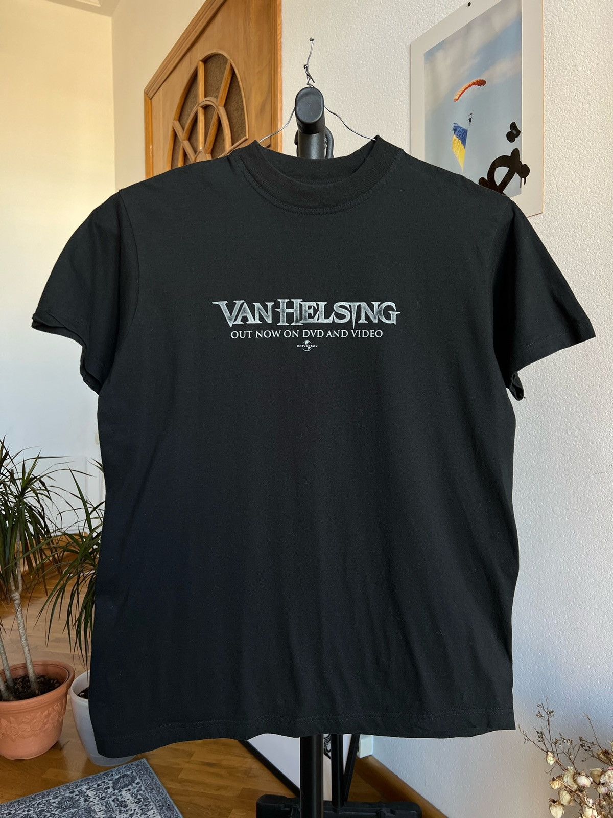 Vintage 90s Van Helsing Dracula Movie Faded T Shirt Hoodie, Sweatshirt | PodTeesHub.com