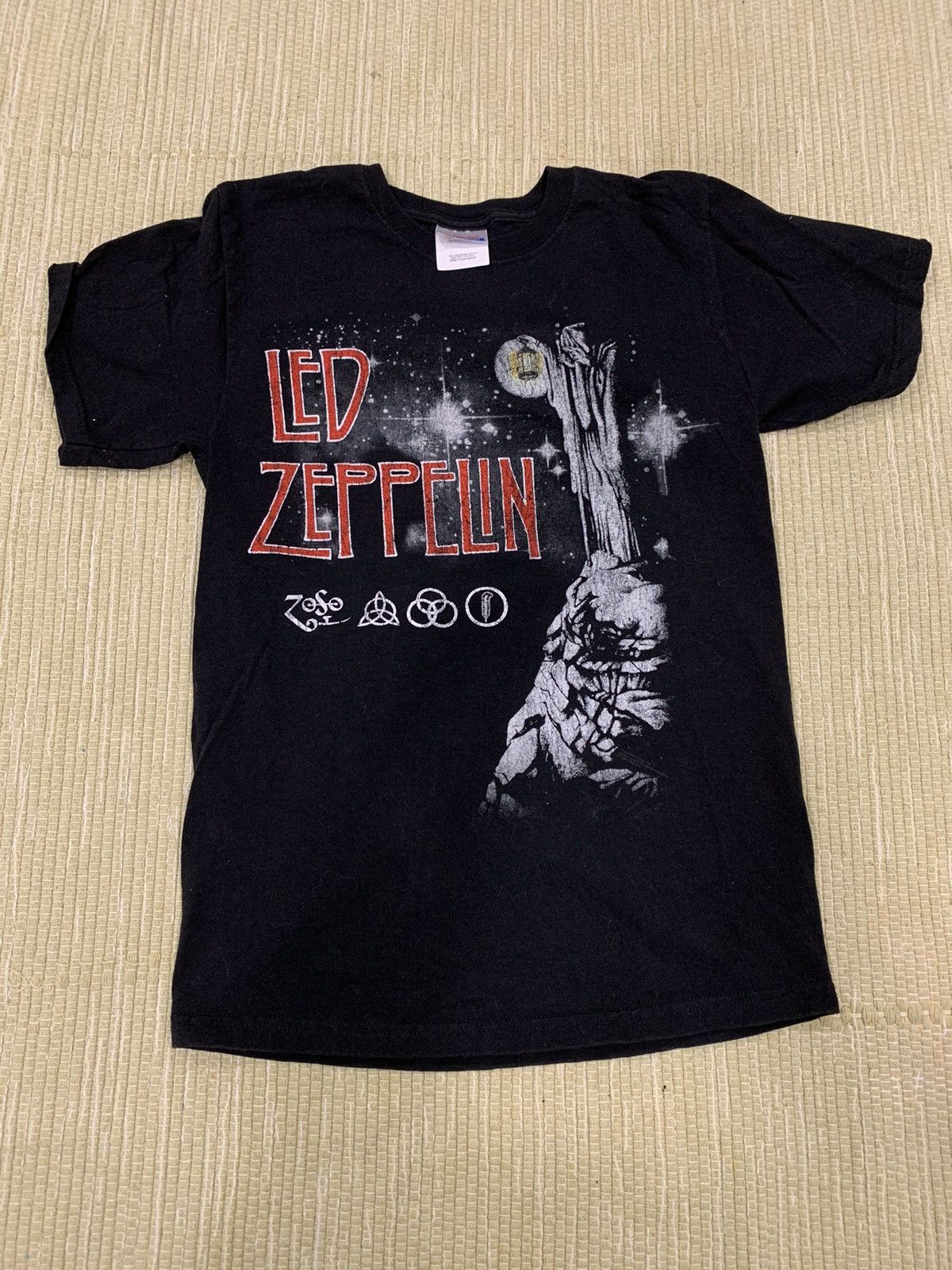 Vintage Led Zeppelin T Shirt Hanes Hoodie, Sweatshirt | PodTeesHub.com