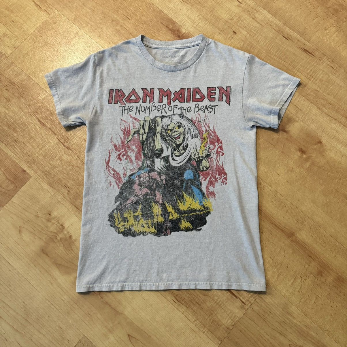 Vintage Iron Maiden T Shirt Hoodie, Sweatshirt | PodTeesHub.com
