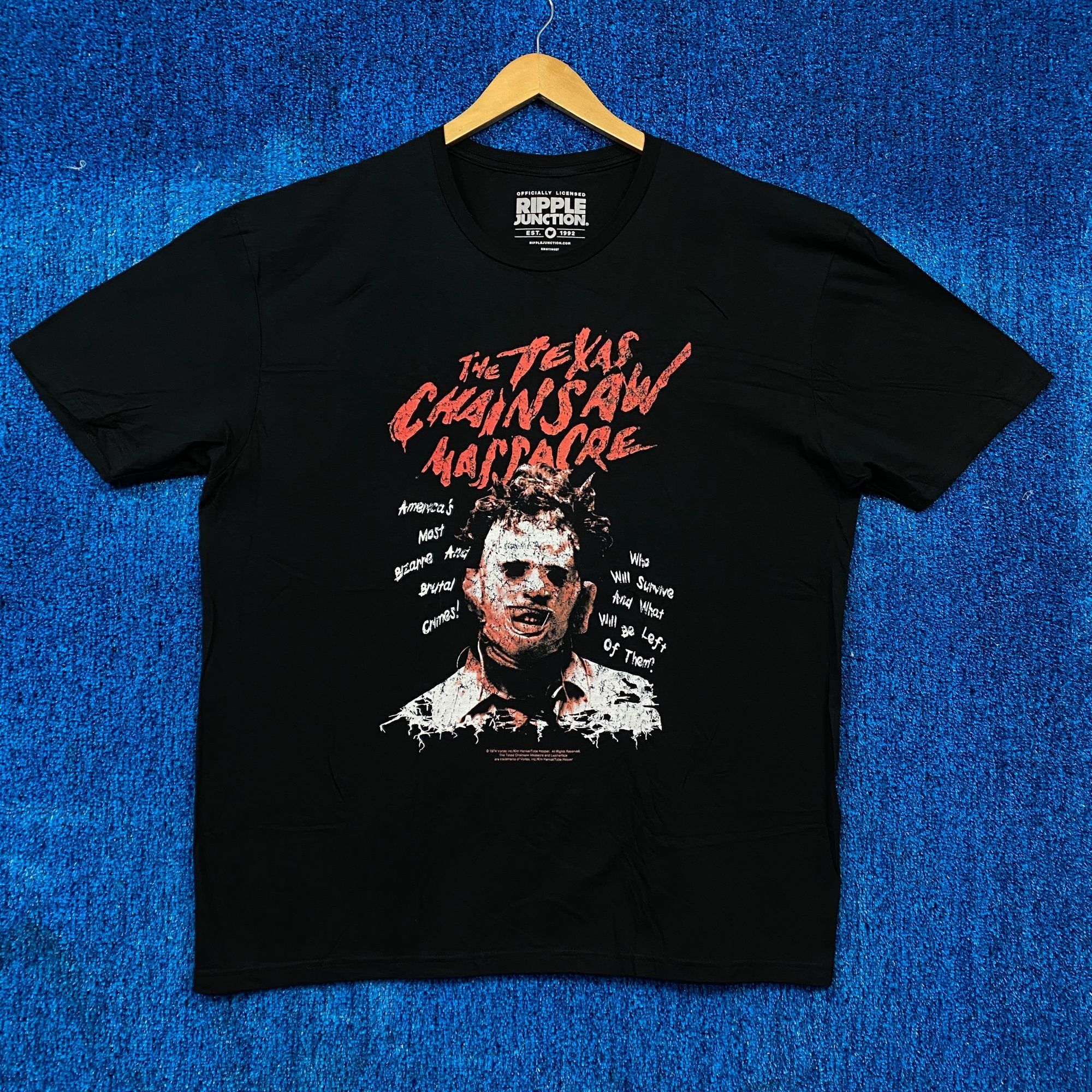 Other The Texas Chainsaw Massacre Leather Face Horror Movie Tee Xl Hoodie, Sweatshirt | PodTeesHub.com