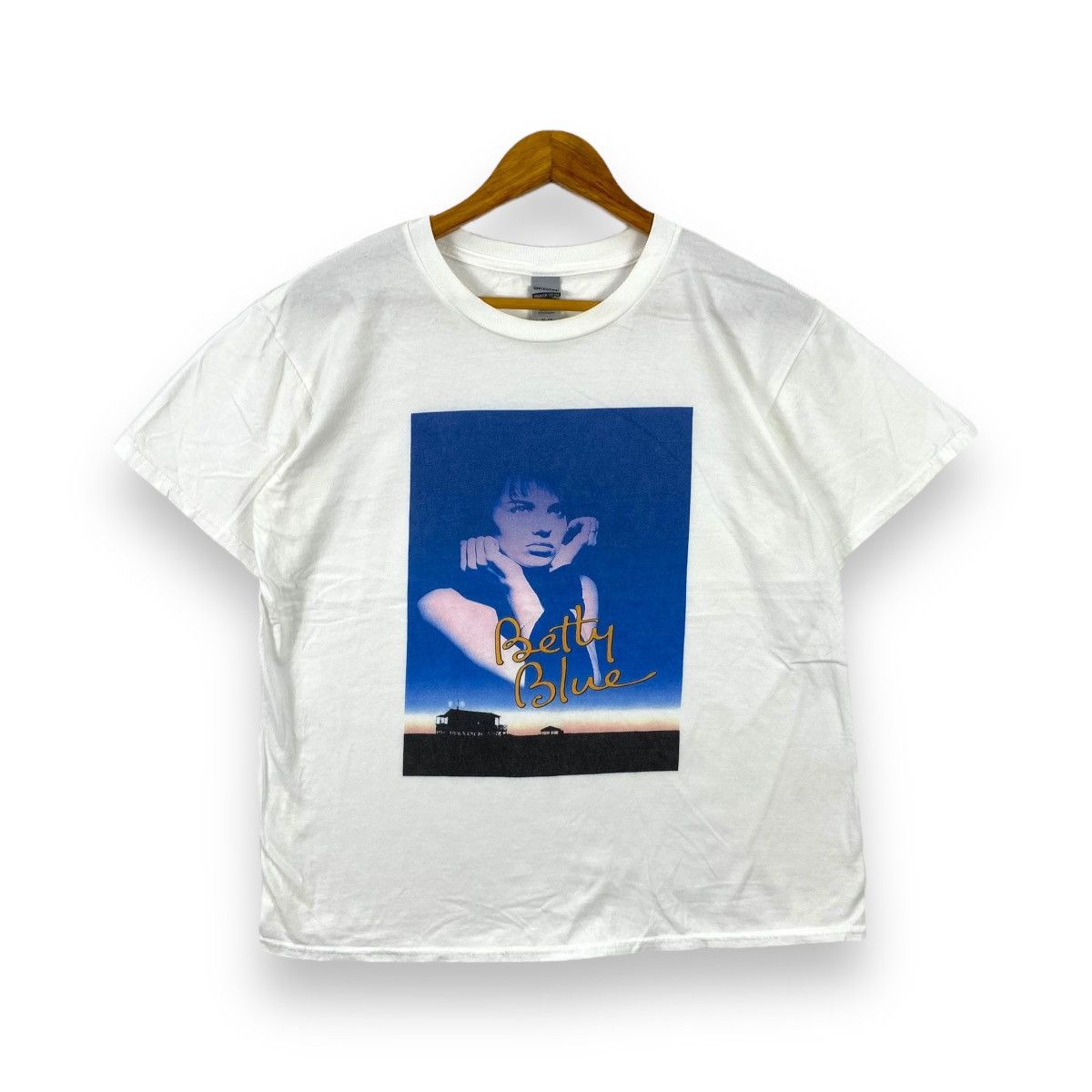 Vintage Betty Blue France Erotic Psychological Drama Film Tee Shirt Hoodie, Sweatshirt | PodTeesHub.com