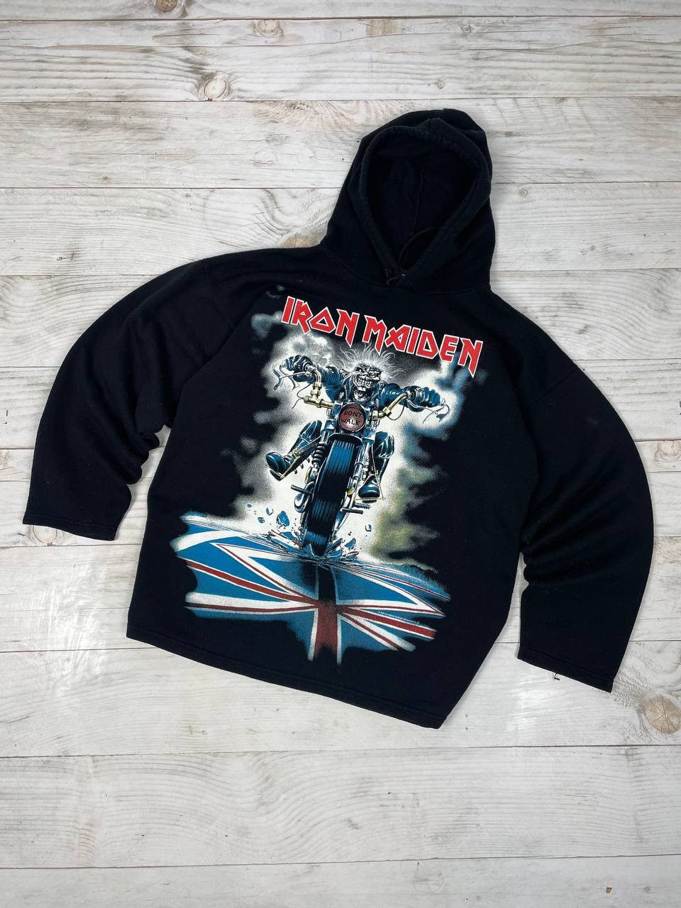 Maiden Vintage Iron Maiden 1989 Don T Walk Band Rock T-Shirts, Hoodie, Sweatshirt