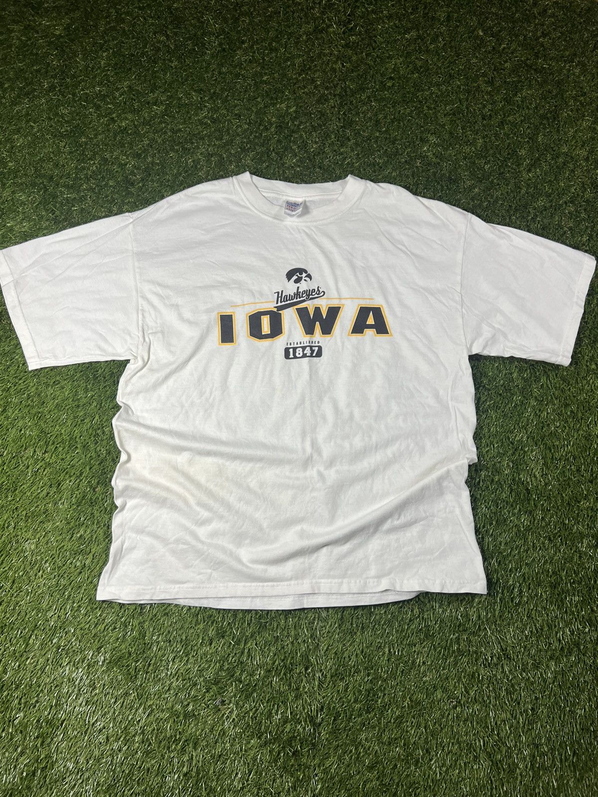 Ncaa Vintage Y2k University Of Iowa Hawkeyes College Sports Tee Hoodie, Sweatshirt | PodTeesHub.com