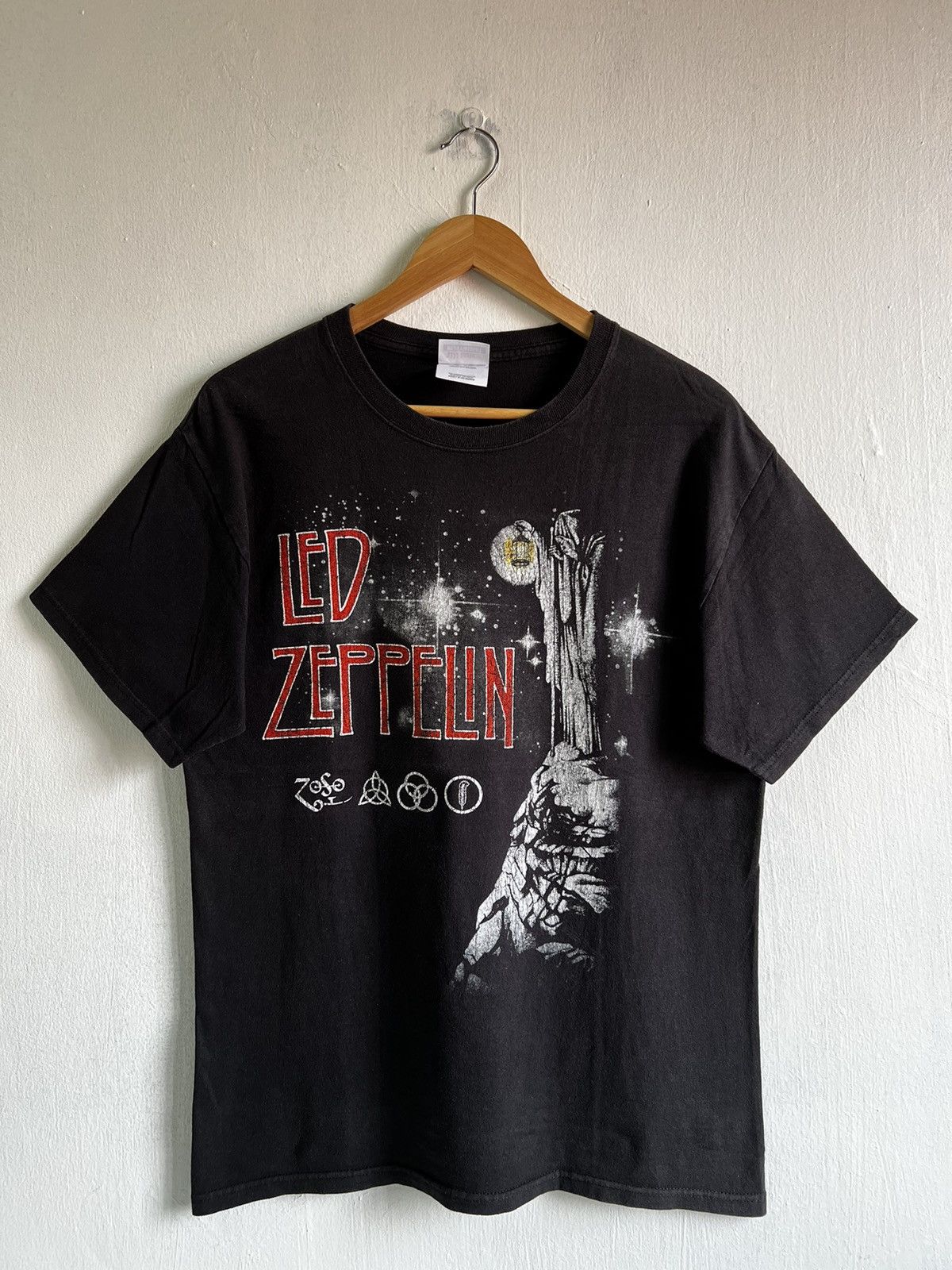 Led Zeppelin X Vintage Vintage Led Zeppelin Band Tee Hoodie, Sweatshirt | PodTeesHub.com