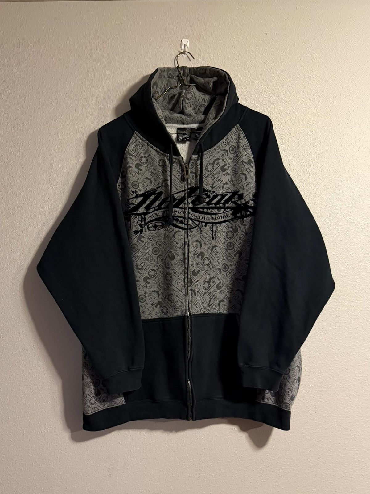 No Fear Vtg Y2k No Fear Aop Felt Size 2xl T-Shirts, Hoodie, Sweatshirt