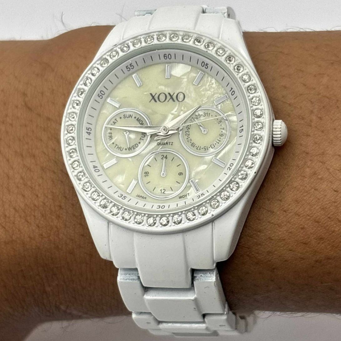 White Xoxo S Watch T-Shirts, Hoodie, Sweatshirt