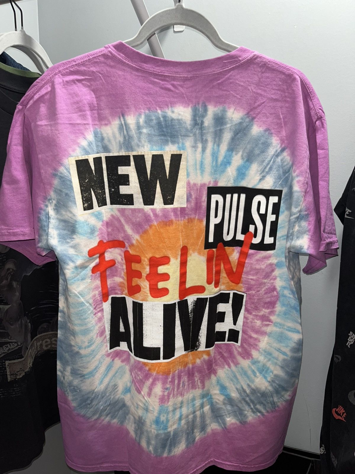 Scott Travis Scott Astroworld New Pulse Feelin Alive Tee Hoodie, Sweatshirt | PodTeesHub.com