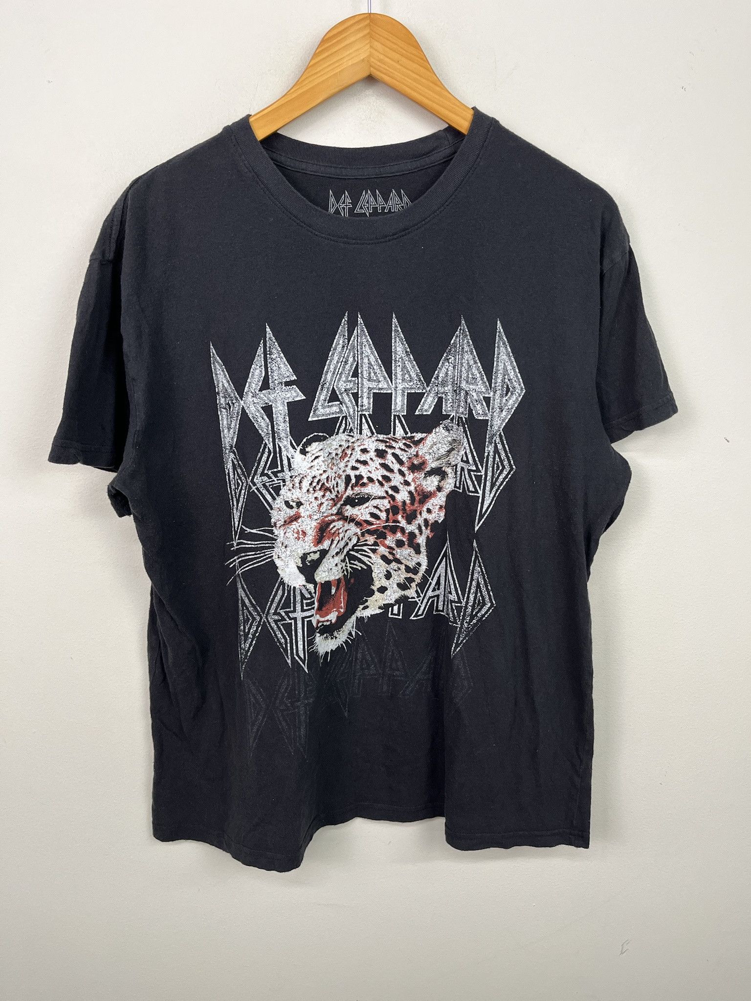 Other Vintage Def Leoppard Retro T Shirt Size Xl Hoodie, Sweatshirt | PodTeesHub.com
