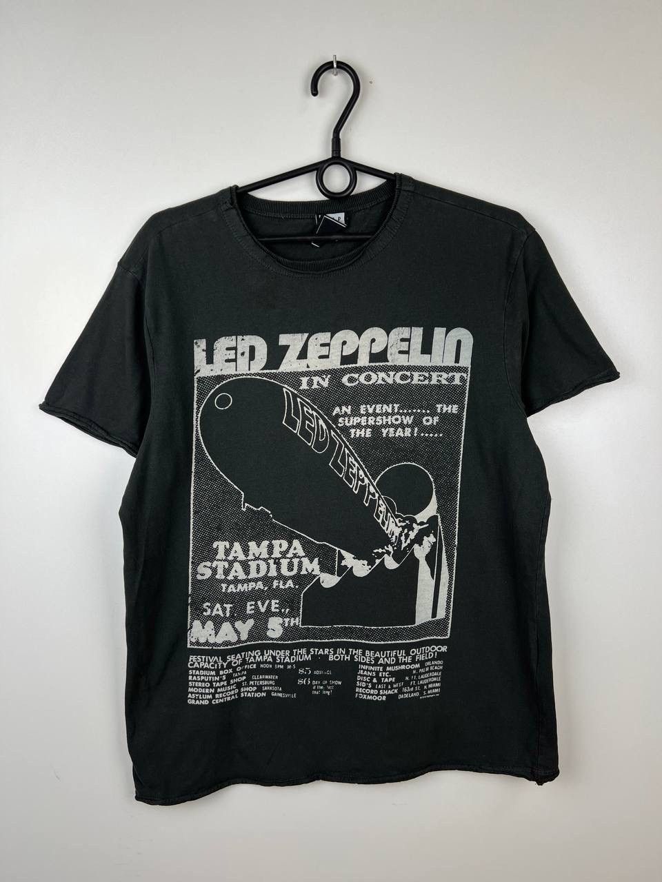 Vintage Led Zeppelin Band T Shirts Size M Hoodie, Sweatshirt | PodTeesHub.com