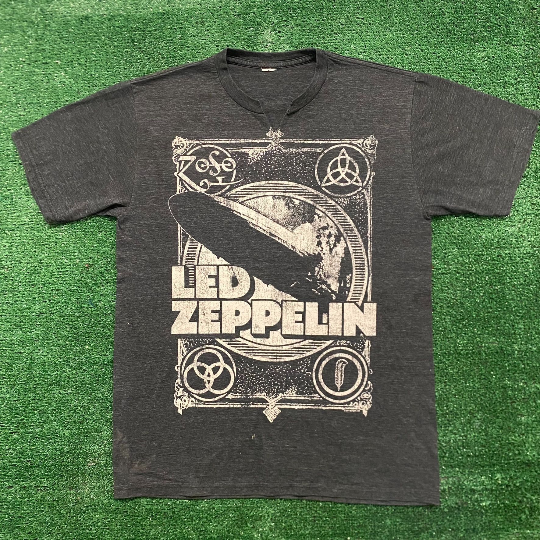 Led Zeppelin Vintage Y2k Essential Led Zeppelin Blimp Rock Band T Shirt Hoodie, Sweatshirt | PodTeesHub.com