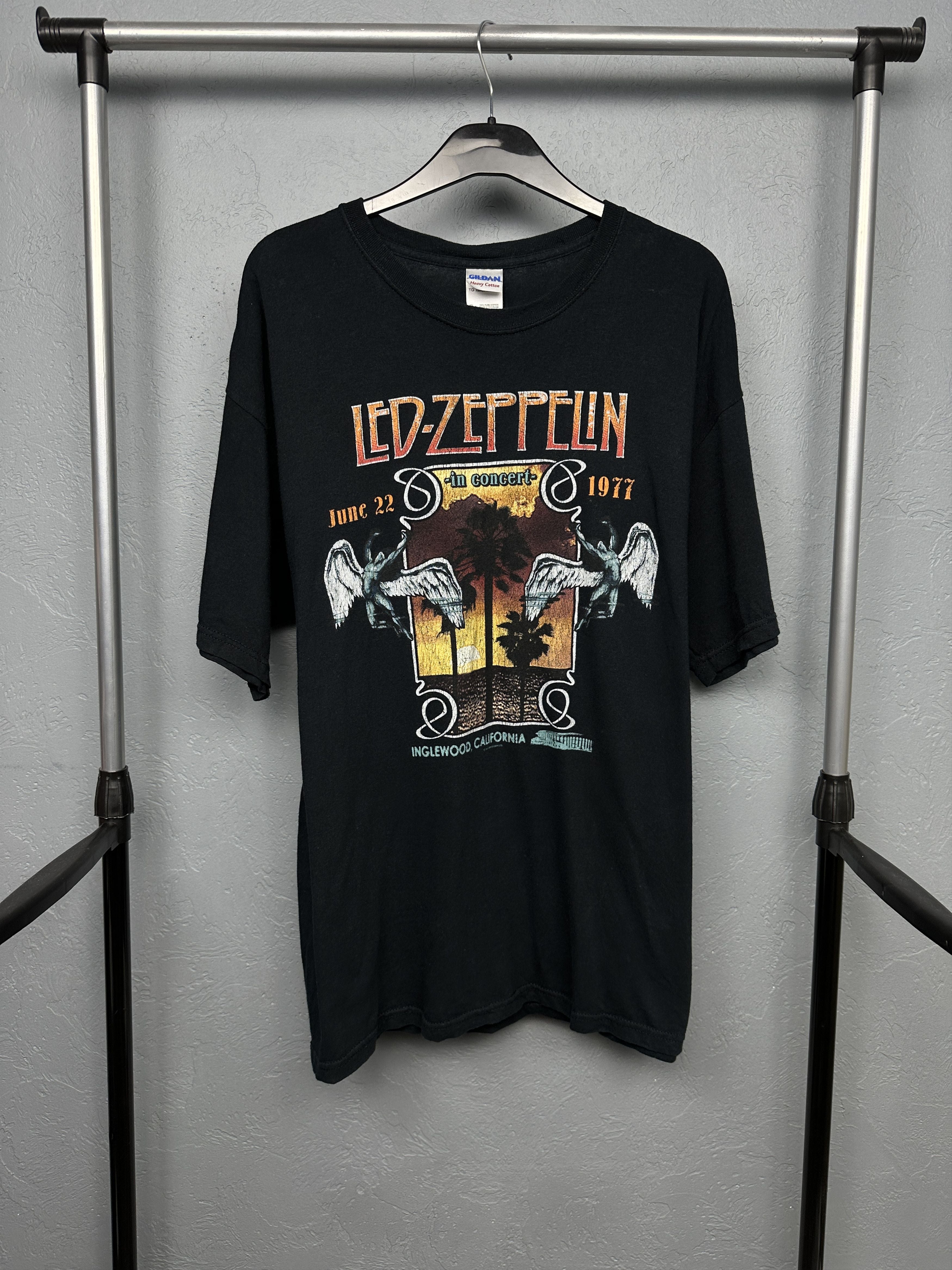 Zeppelin Led Zeppelin 2007 Vintage Mens Rock Band T Shirt Hoodie, Sweatshirt | PodTeesHub.com