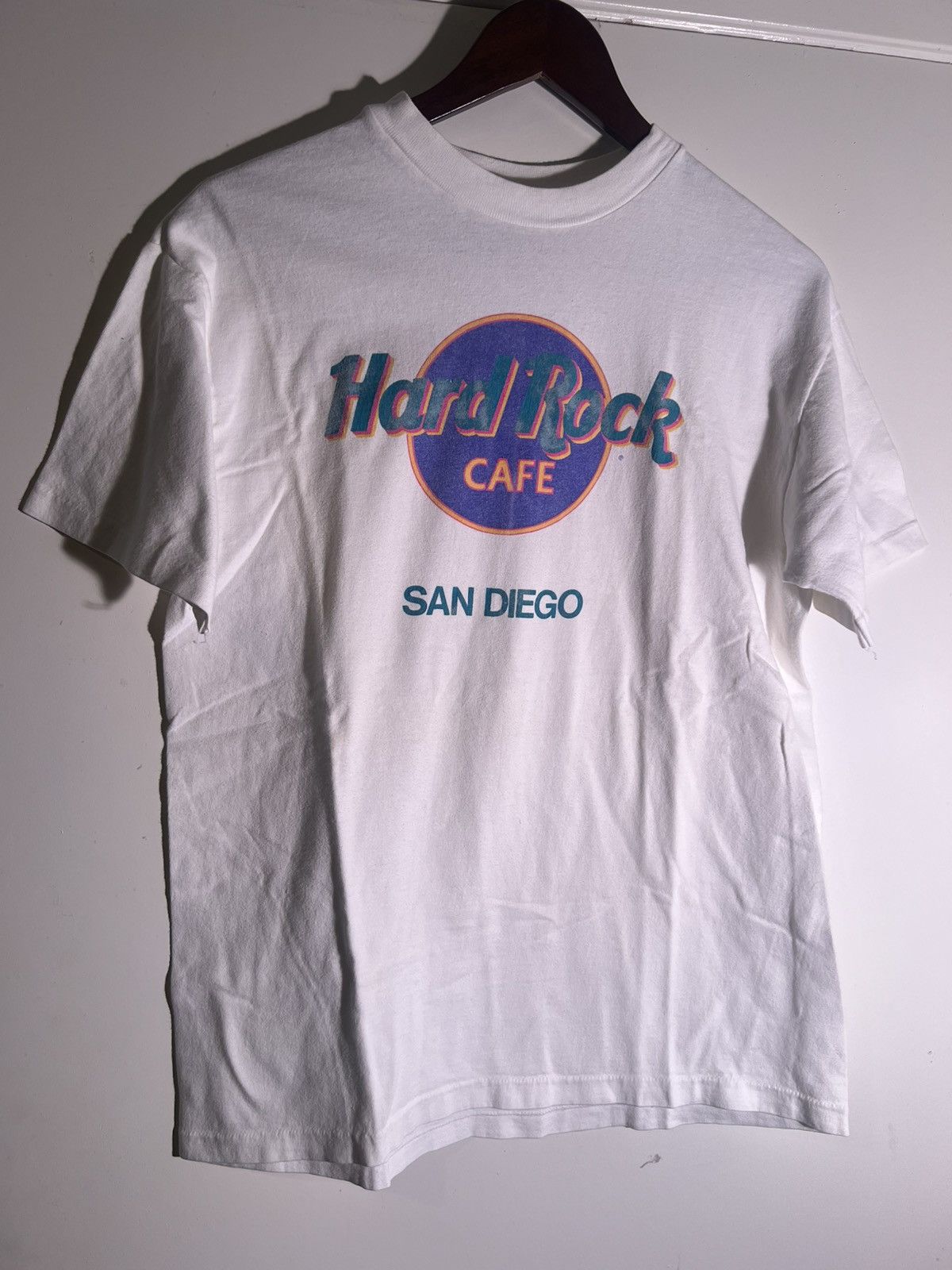 Vintage 80 S 90 S Vtg Vintage Hard Rock Cafe San Diego Retro T Shirt Hoodie, Sweatshirt | PodTeesHub.com