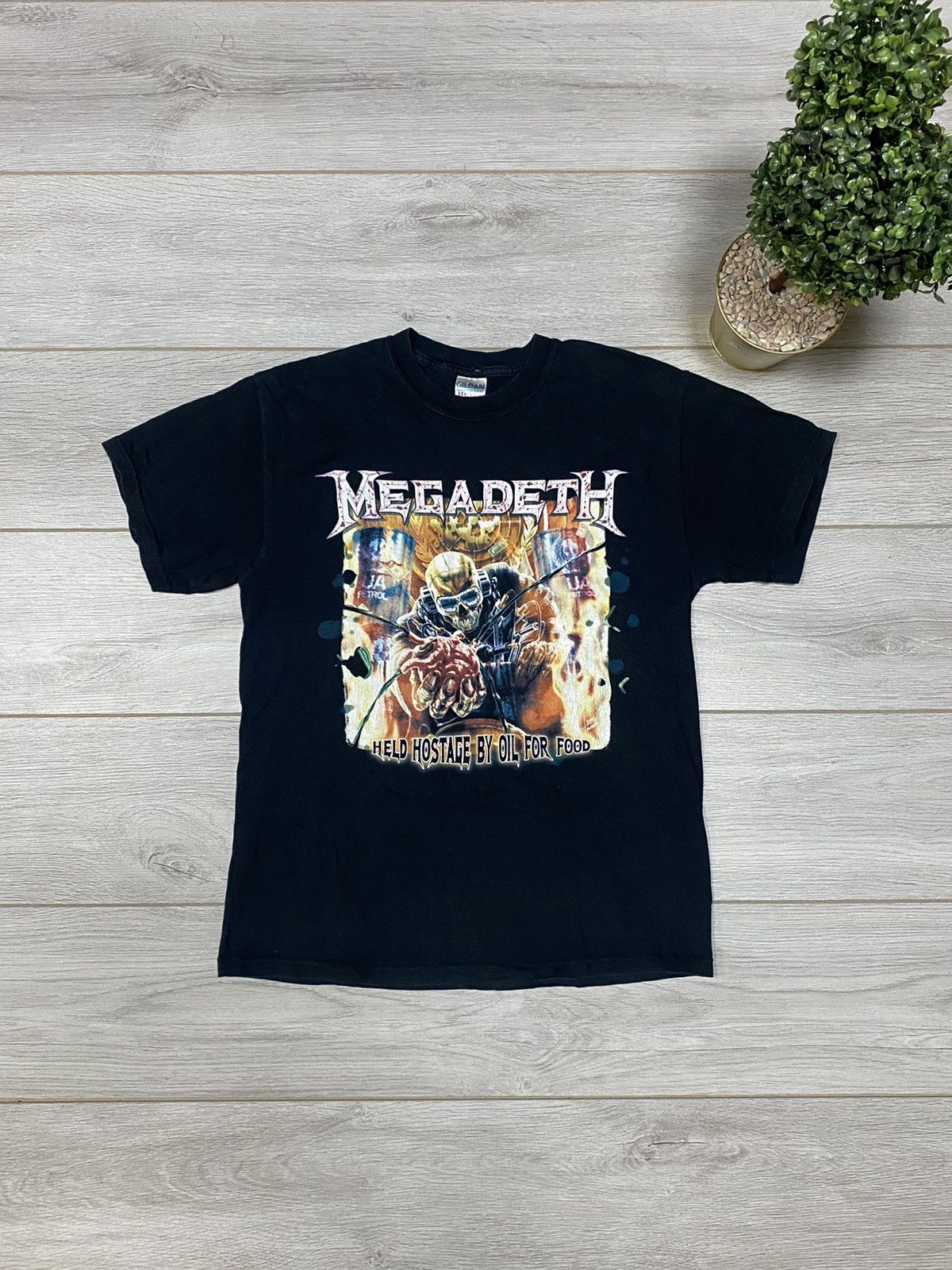 X Vintage Megadeth 2007 Vintage Tour T Shirt Held Hostage By Oil Hoodie, Sweatshirt | PodTeesHub.com