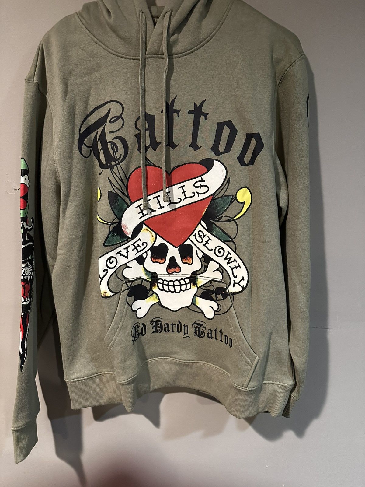 Ed Hardy Size M Ed Hardy T-Shirts, Hoodie, Sweatshirt
