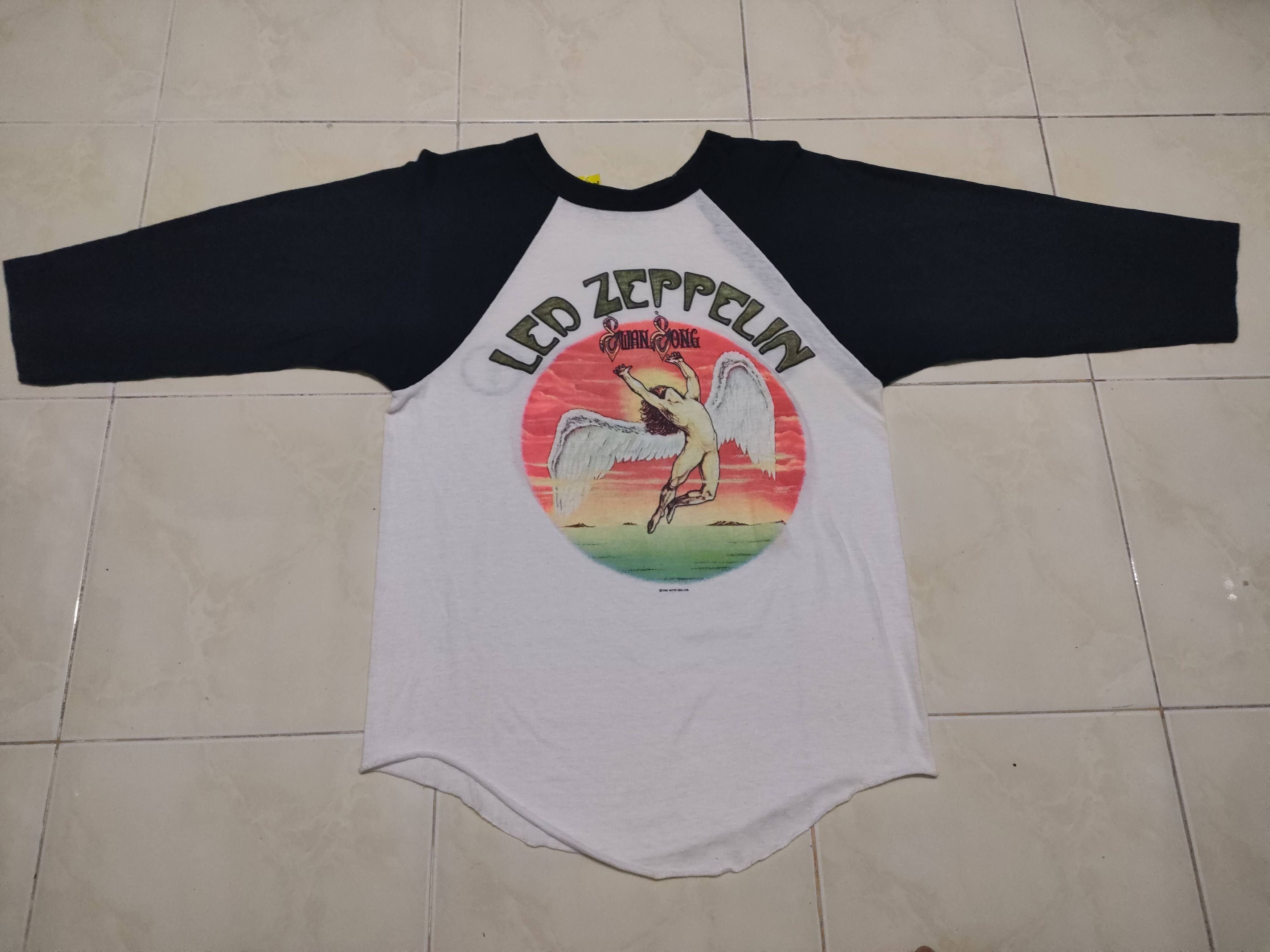 Led Zeppelin X Vintage Vintage Led Zeppelin 3 Quater Tour Band Music Rock Tee Hoodie, Sweatshirt | PodTeesHub.com