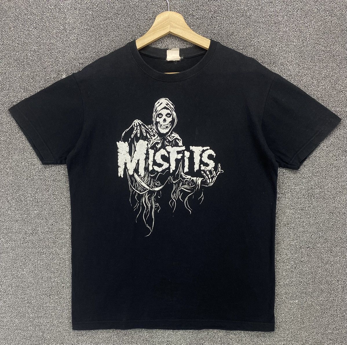 Band Tees Vintage Misfits Punk Rock Band Tees T Shirts Hoodie, Sweatshirt | PodTeesHub.com