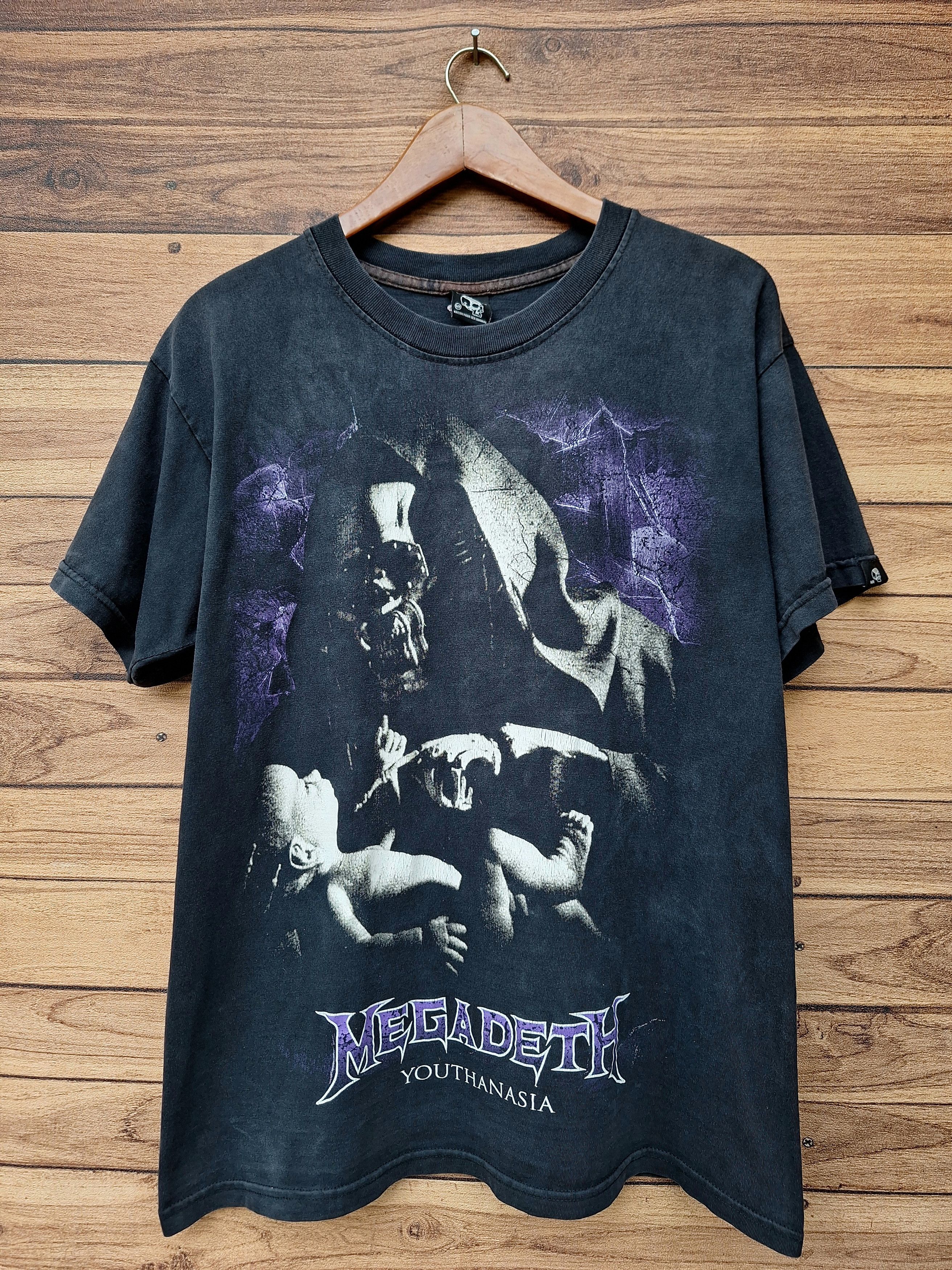 Rare Vintage Megadeth 90s Youthanasia Album Not Oasis T-Shirts, Hoodie, Sweatshirt | PodTeesHub.com