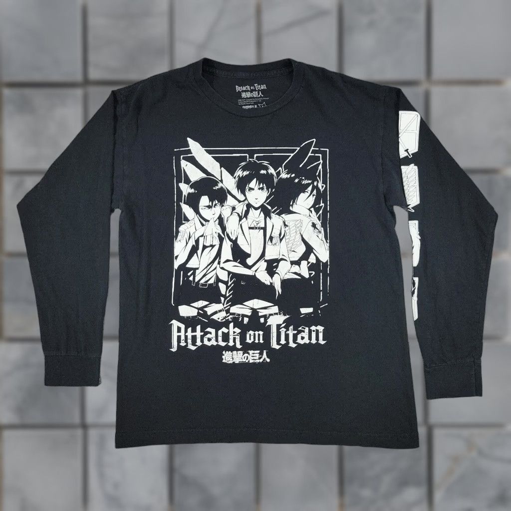 Vintage Attack Titan Shirt Medium Black Long Sleeve T-Shirts, Hoodie, Sweatshirt
