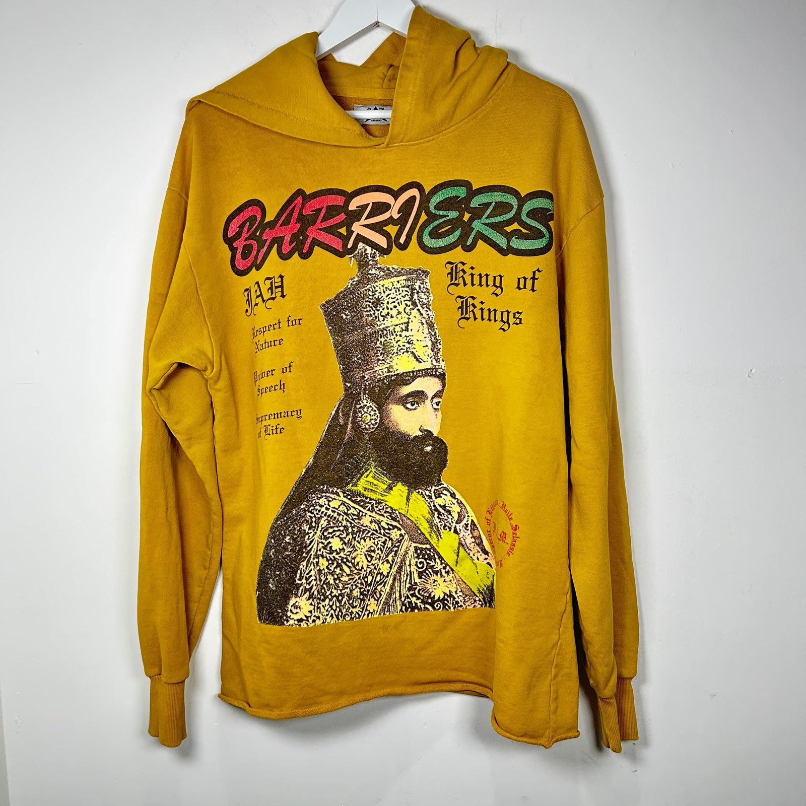 Barriers King Of Kings Yellow Graphic Hoodie Size M T-Shirts, Sweatshirt | PodTeesHub.com