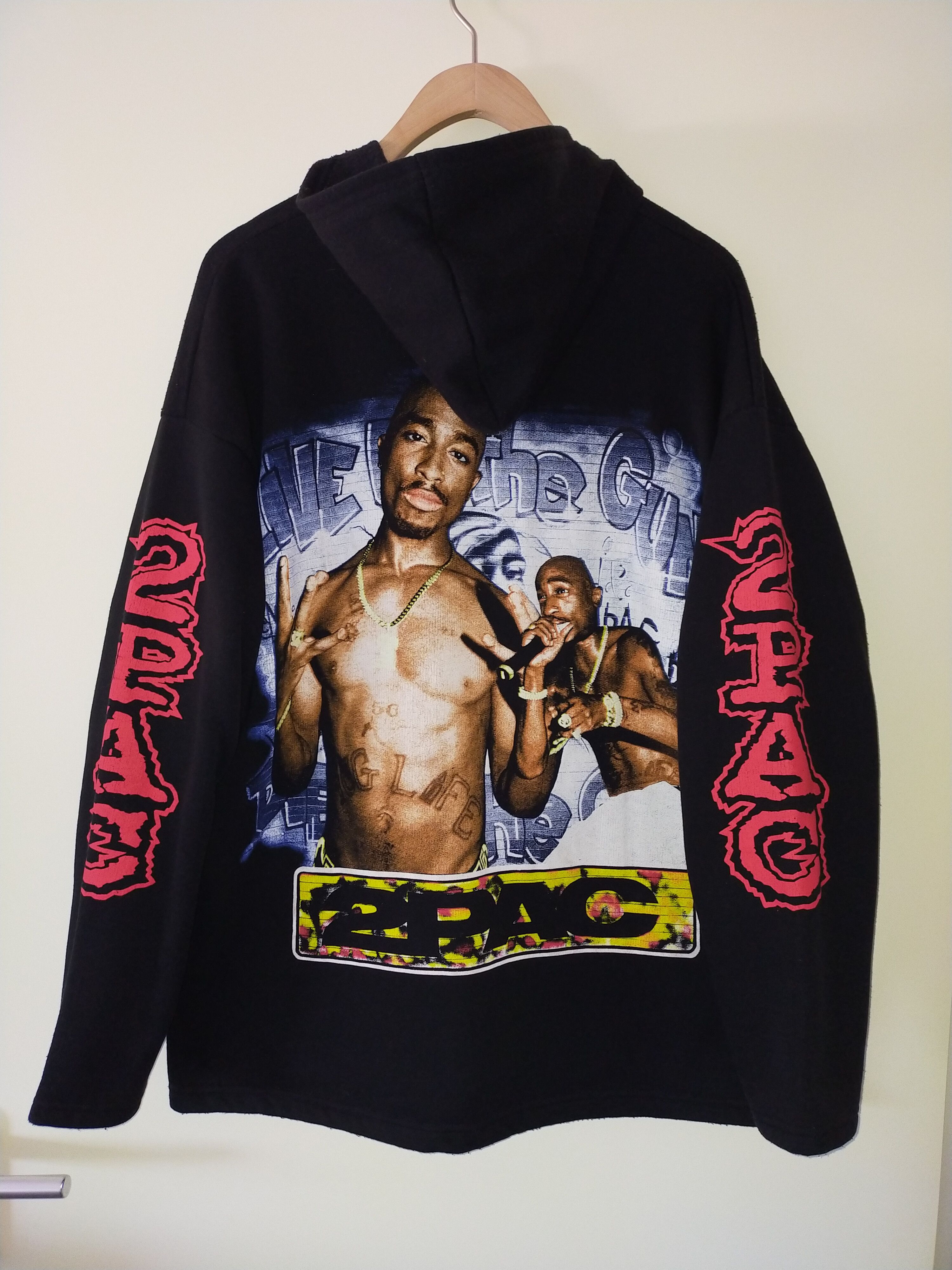 Tupac Rare Vintage Europe Galaxy 2000 T-Shirts, Hoodie, Sweatshirt | PodTeesHub.com