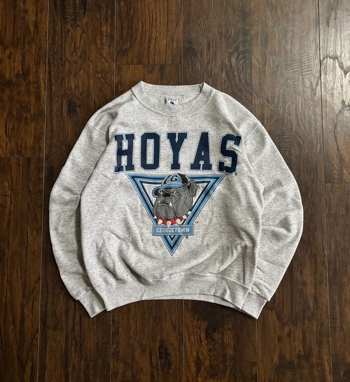 Champion Vintage 90s Georgetown Hoyas Ncaa Graphic Crewneck M Boxy T-Shirts, Hoodie, Sweatshirt | PodTeesHub.com
